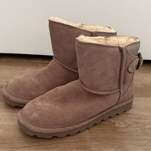 BearPaw Tan Suede Boots with Soft Lining